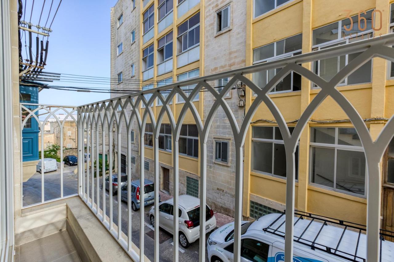 A Lovely 1Br Home With Balcony Just Off The Coast By 360 Estates Saint Julian's エクステリア 写真