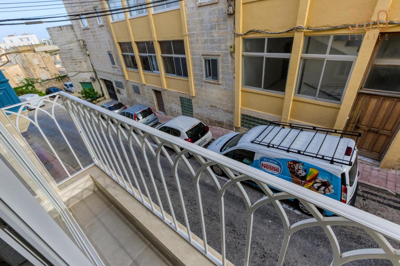 A Lovely 1Br Home With Balcony Just Off The Coast By 360 Estates Saint Julian's エクステリア 写真