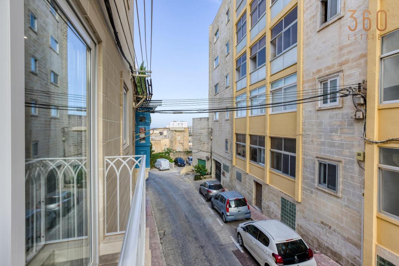 A Lovely 1Br Home With Balcony Just Off The Coast By 360 Estates Saint Julian's エクステリア 写真