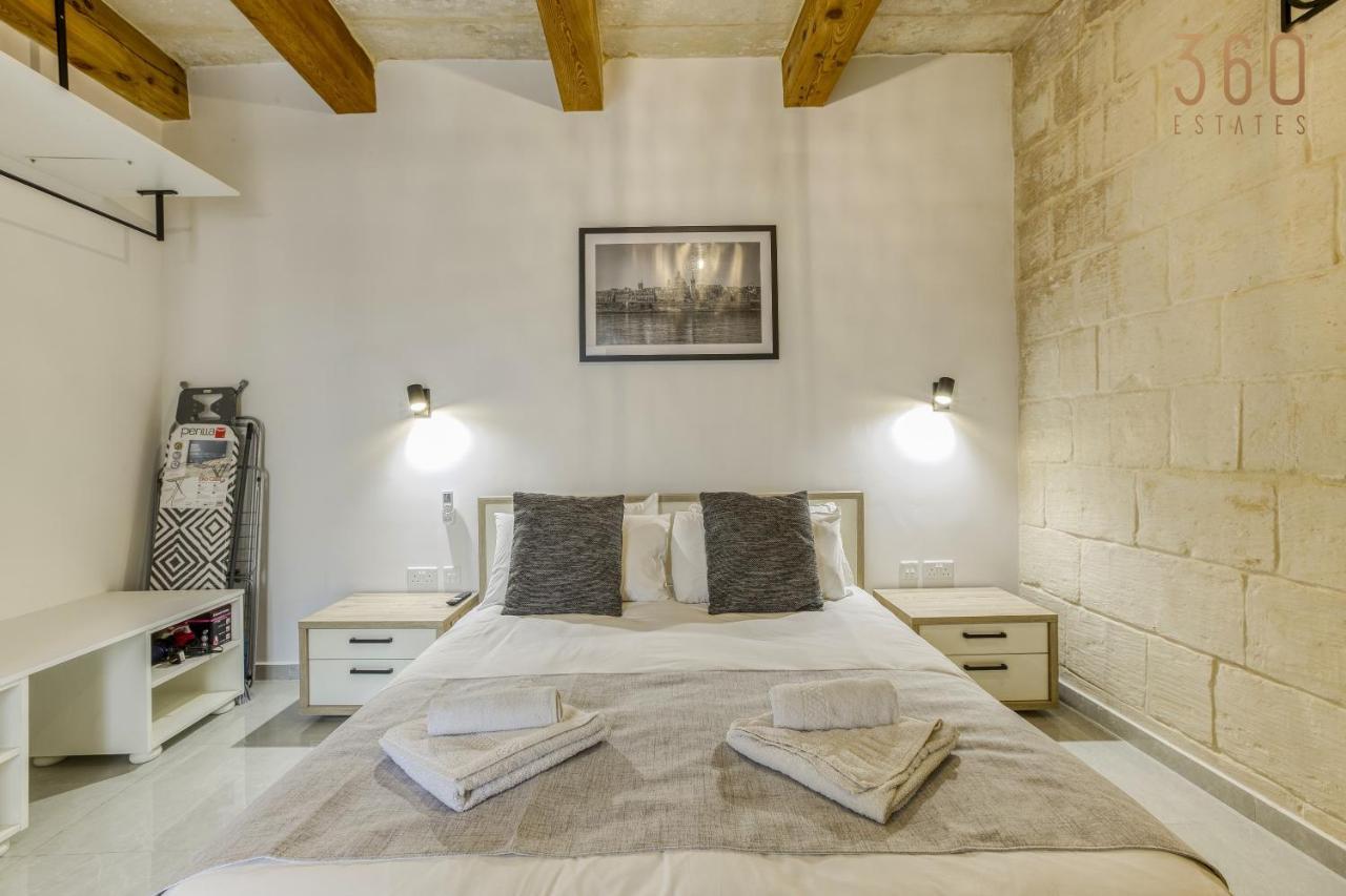 A Lovely 1Br Home With Balcony Just Off The Coast By 360 Estates Saint Julian's エクステリア 写真