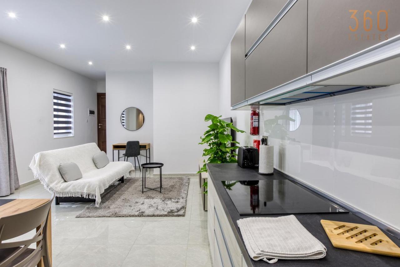 A Lovely 1Br Home With Balcony Just Off The Coast By 360 Estates Saint Julian's エクステリア 写真