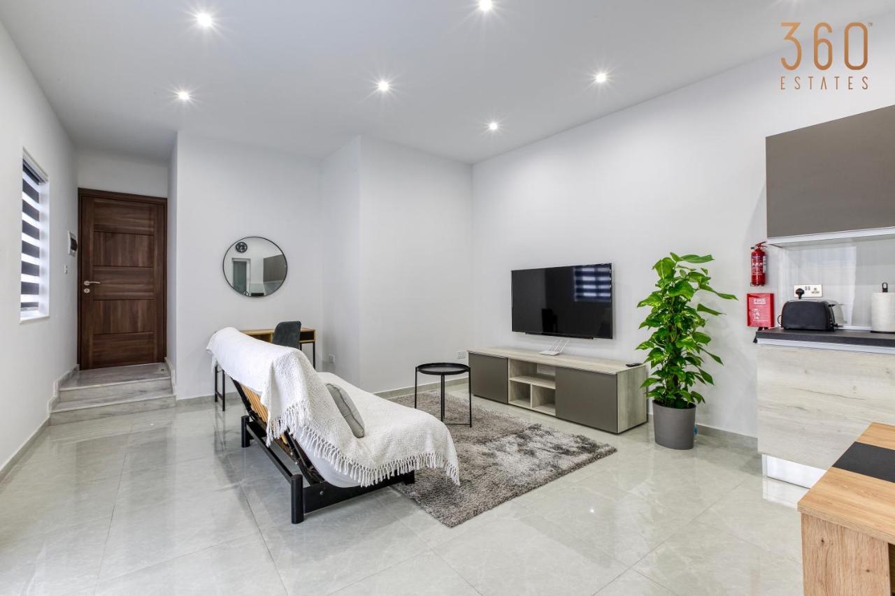 A Lovely 1Br Home With Balcony Just Off The Coast By 360 Estates Saint Julian's エクステリア 写真