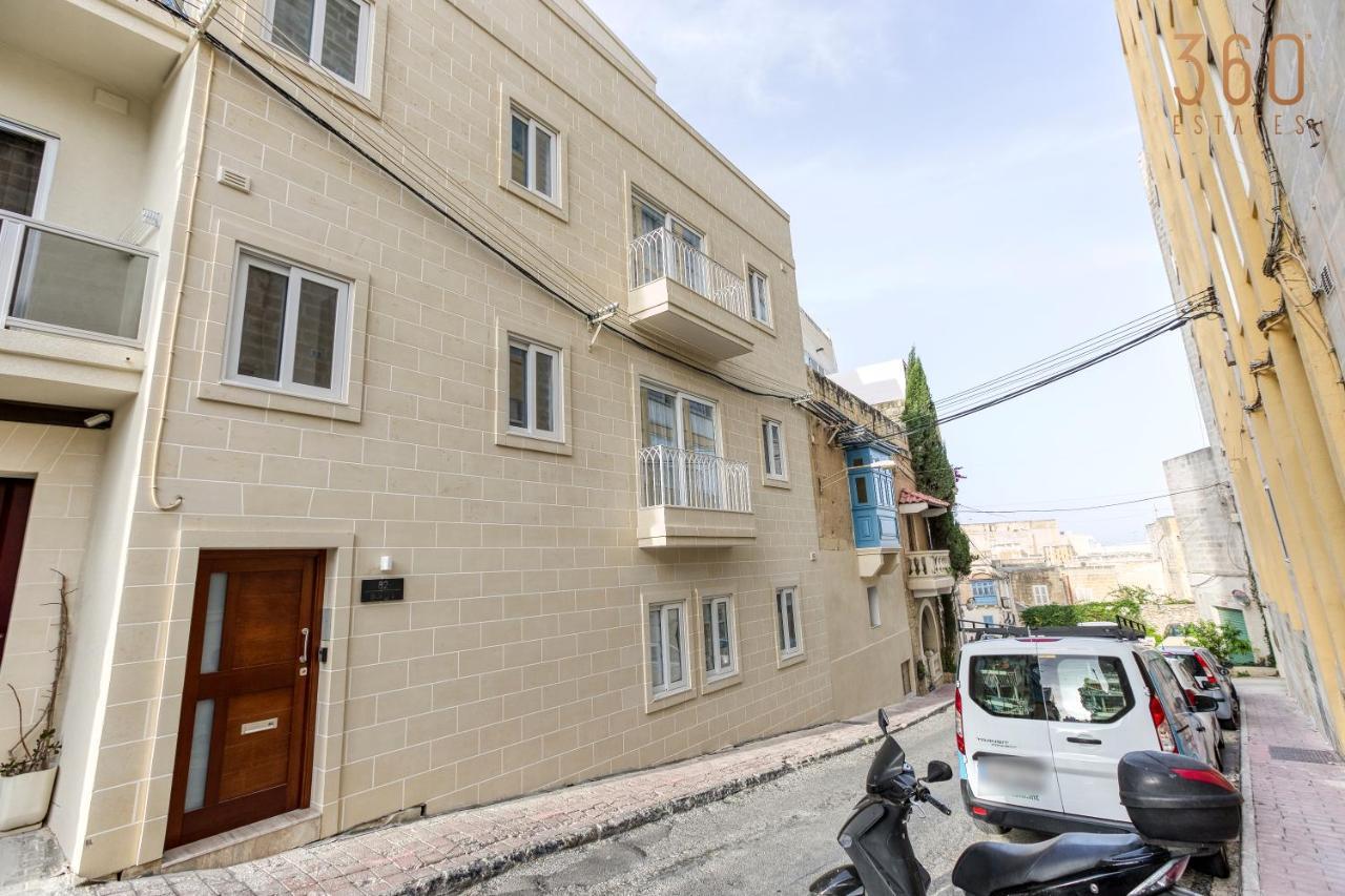 A Lovely 1Br Home With Balcony Just Off The Coast By 360 Estates Saint Julian's エクステリア 写真